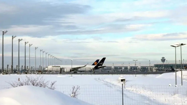 Летище Васил Левски в София работи нормално при зимни условия