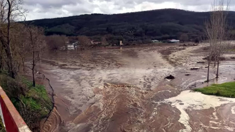 Яз. "Ивайловград" прелива, засега няма опасност за населението