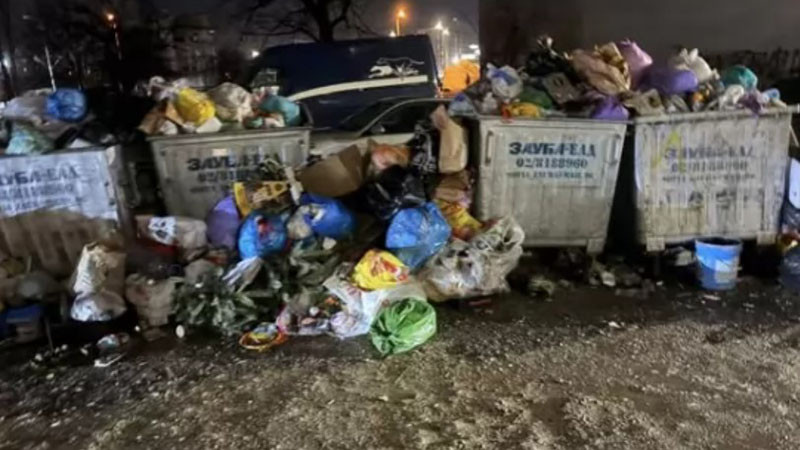 София отново зарината с боклук, искат оставката на кмета Терзиев заради безхаберието му