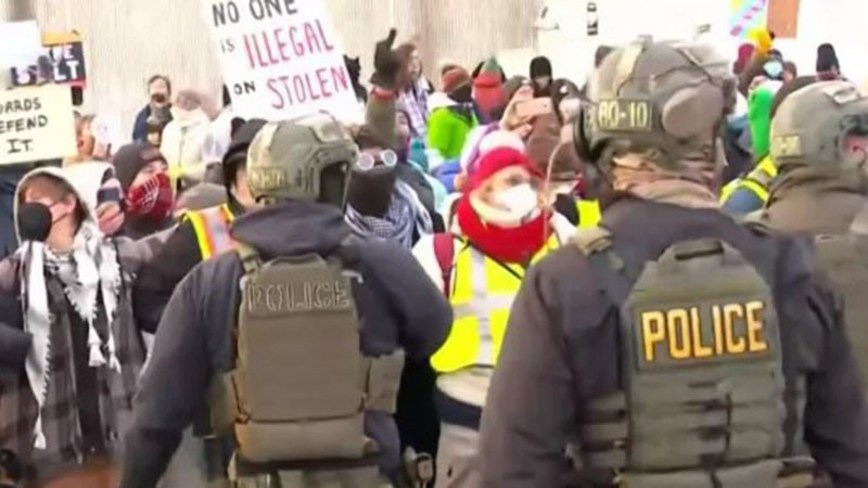 „Гърдиън“: Демократите поискаха ограничения за граничната служба, чийто агент застреля жена