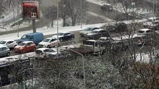 Десет машини са работили на терен от вчера след 14