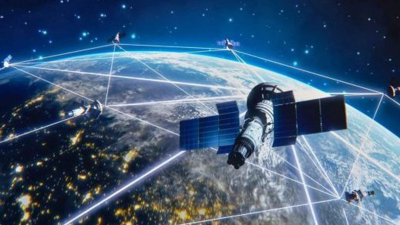 Илон Мъск изстрелва в орбита тайния военен интернет на Америка