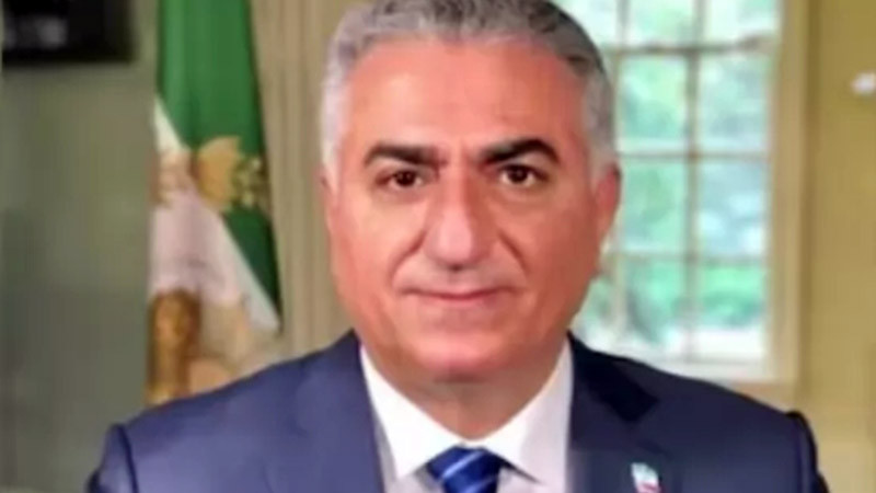 Синът на иранския шах призова протестиращите да се "подготвят за превземане" на големите градове