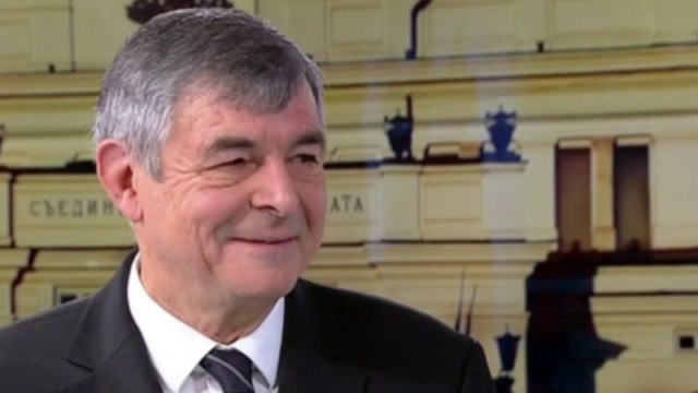 Началото на 1997 година остава една от най драматичните страници