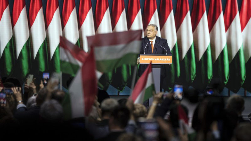 Орбан: Украйна е бездънен чувал за пари