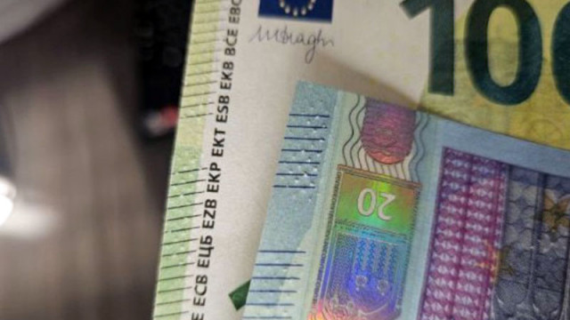 Хартиен отрязък наподобяващ банкнота от 200 евро е открит в