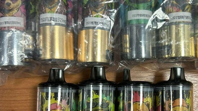 Контрабандни електронни цигари устройства и течности без бандерол както пълнители