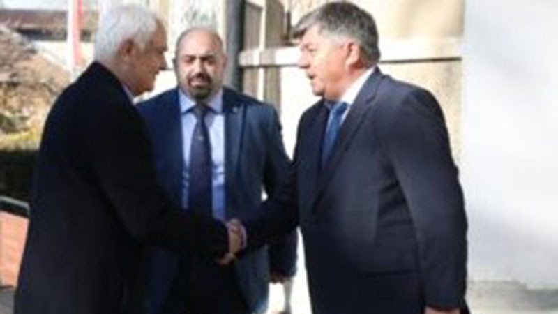 Очаква се в началото на февруари да пристигнат първите пет машини "Страйкър"