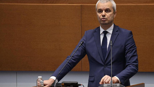 Лидерът на партия Възраждане  Костадин Костадинов заяви че единственият истински съюзник