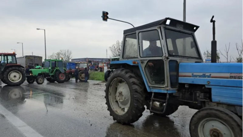 Протестите на гръцките фермери продължават. Възможно е затруднение в движението