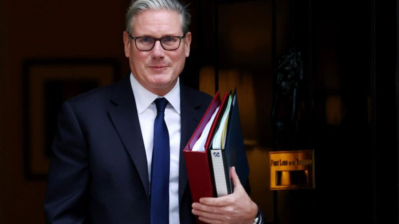 Стармър: Путин се опитва да потопи милиони хора в студ и мрак насред мразовитата зима