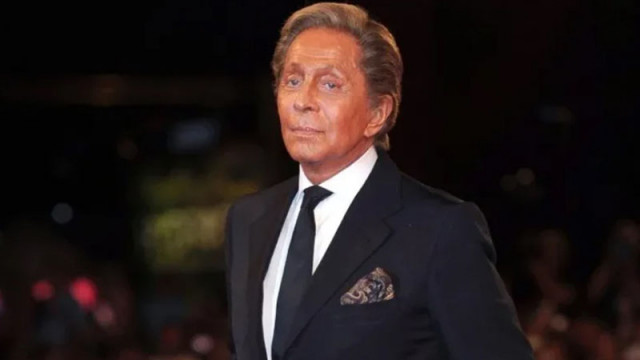 Италианският дизайнер Валентино Гаравани чиито луксозни рокли украсяваха някои от