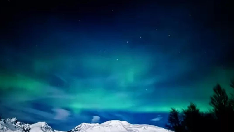 Геомагнитните бури продължават и днес: Красиви северни сияния ще се появят над Европа и България