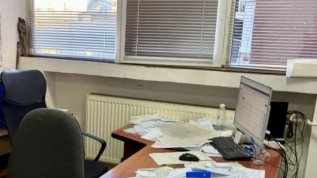 Служители на ГДБОП задържаха лекар за получаване на подкуп с