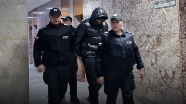 Искрено съжалявам за извършеното от мен деяние и искрено се