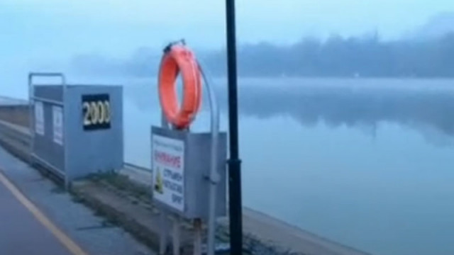 Млада жена е спасена от удавяне и премръзване след падане