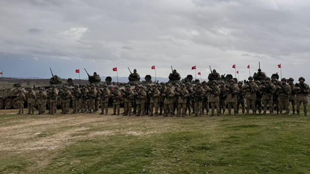 НАТО планира значително да увеличи оръжията и боеприпасите по източния си
