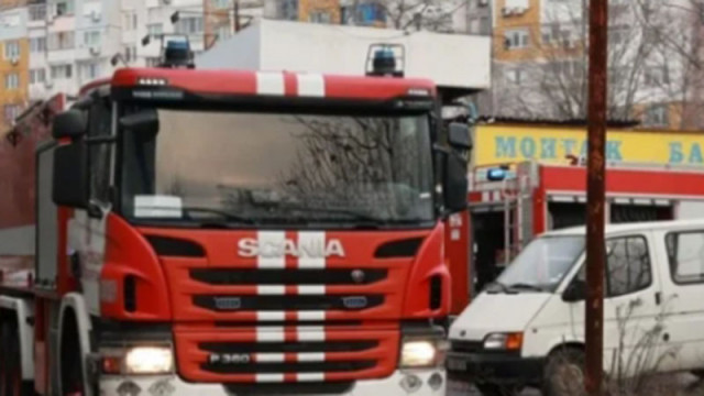Жена почина от задимяване заради пожар в жилищна сграда на