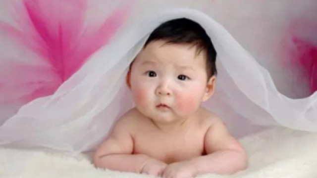 Балчик вече има първото си бебе за новата година –