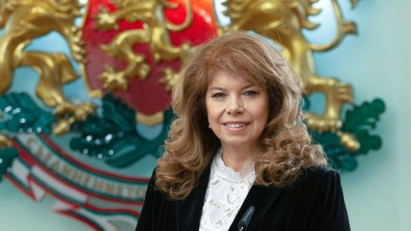 ПЕС до Илияна Йотова: Поздравления за първия президент жена на България! Успех, госпожо президент