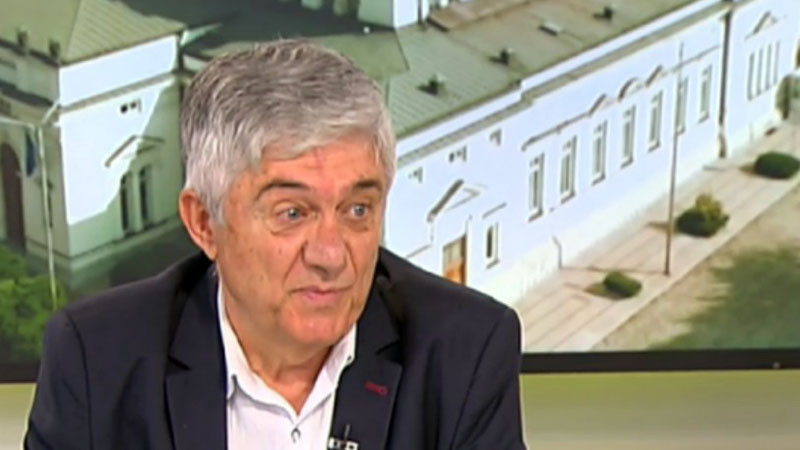 Р. Ненков: Радев да каже какво влага в "мутри"? Ще се откаже ли от бизнес кръгове около себе си?