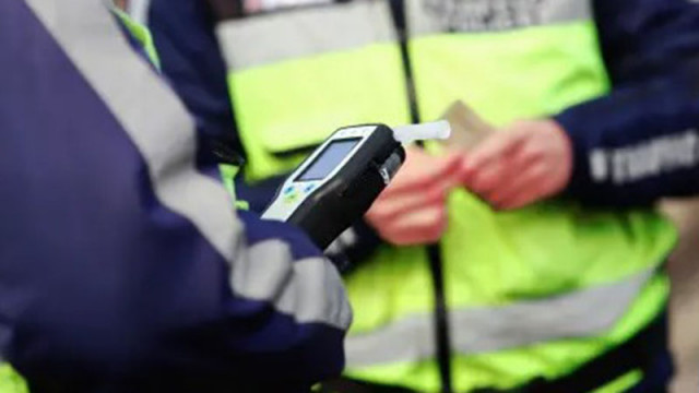 Дрогиран и с над 2 промила алкохол самокатастрофира край Варна