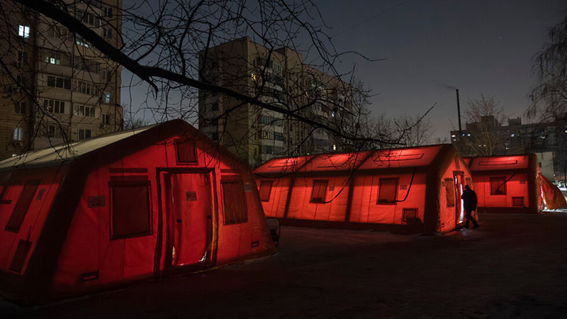 Зеленски: Енергийната ситуация в Киев е изключително трудна, около 1200 жилищни сгради са без топло