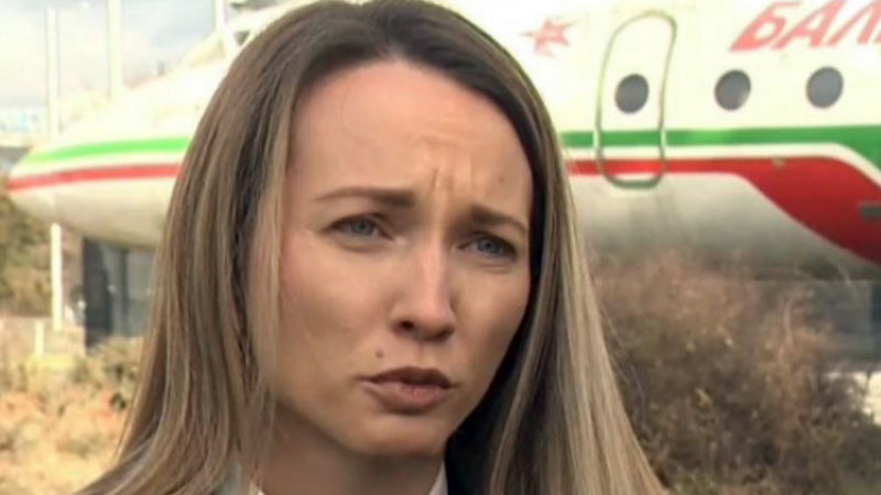 Пилотът Златина Батищева: При турболенция самолетът просто пропада, но няма как да катастрофира