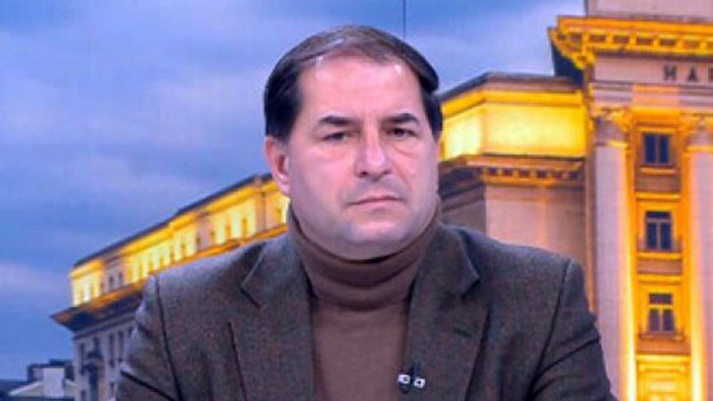 Доц.Цеков:Назначението на Гюров за служебен премиер означава, че без Радев се продължава по радевски