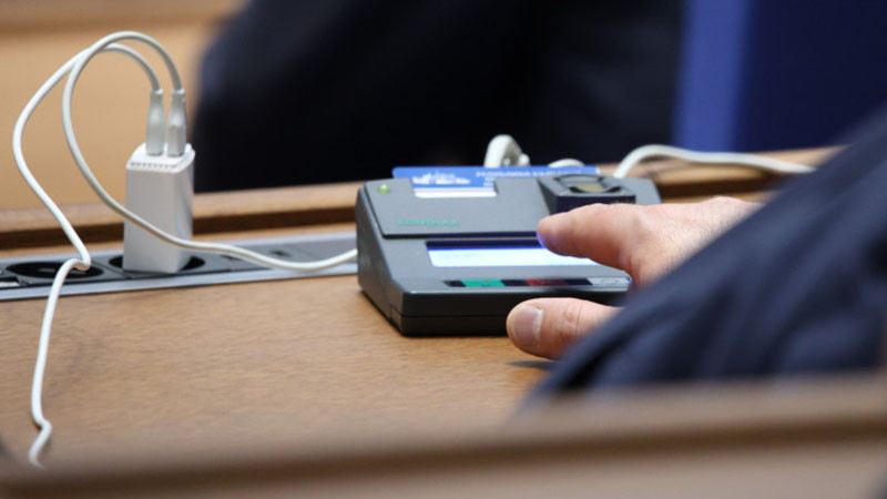 Депутатите решиха: Самолети ще кацат и на оперативни площадки