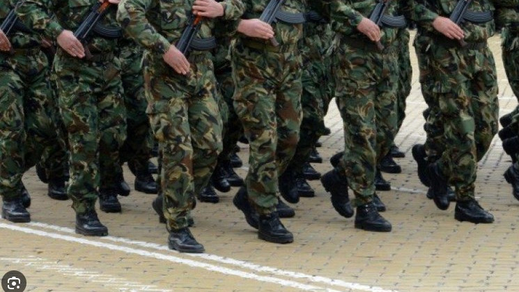 Изпращат тържествено военен контингент за участие в Стабилизиращите сили на НАТО в Косово