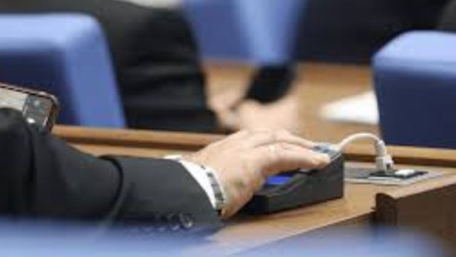 Парламентът прие окончателно на второ четене промени в Закона за