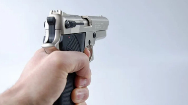 Мъж е прострелян с пистолет в Ботевград съобщиха от полицията