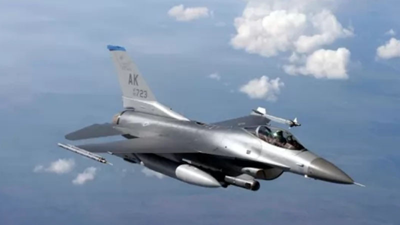 Пентагонът подписа договор за поддръжка на изтребители F-16, прехвърлени в Украйна