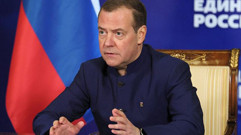 Медведев: Европа е завзета от "банда луди“