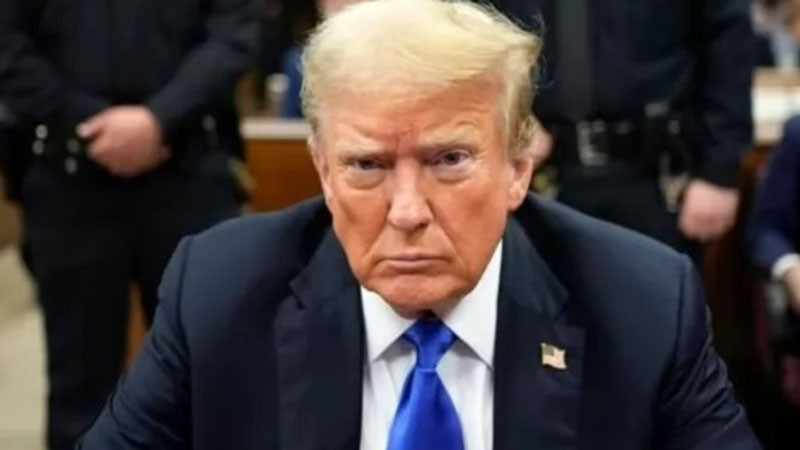 Тръмп: Никога не съм бил на острова на Епстийн, ще пратя адвокатите си на този "идиотски водещ" Ноа