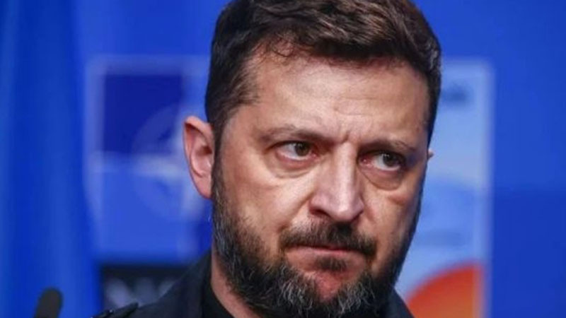 Западните глобалистки структури убедиха Володимир Зеленски в Давос да продължи