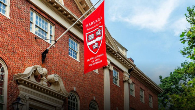 Американският президент Доналд Тръмп вдигна 5 пъти сумата която искаше като обезщетение