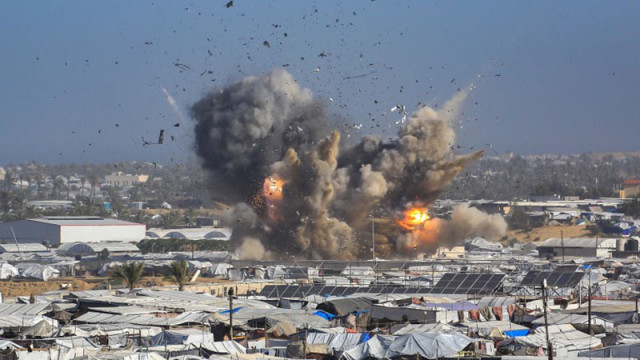 Израелски танков обстрел и въздушни удари убиха 18 души включително