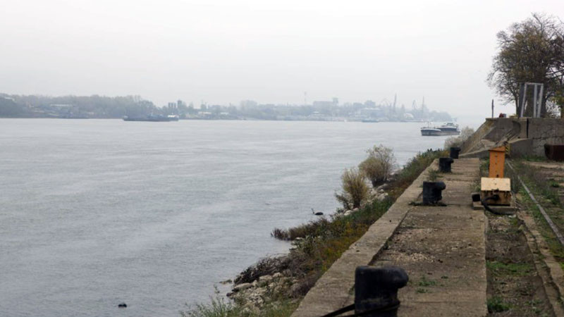 Активни свлачища застрашават важни сгради в Тутракан, започва евакуация