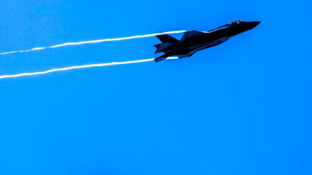 Въздушното пространство над летищата в Люблин и Жешов в югоизточна Полша беше временно затворено