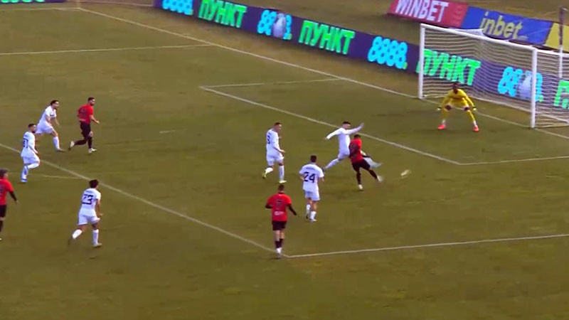 Локо (Пловдив) нанесе първа загуба на Славия от близо 5 месеца