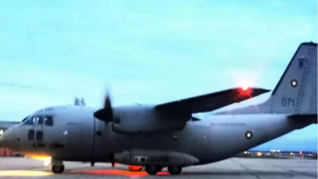 Дежурен екипаж на самолет C 27J Spartan от състава на