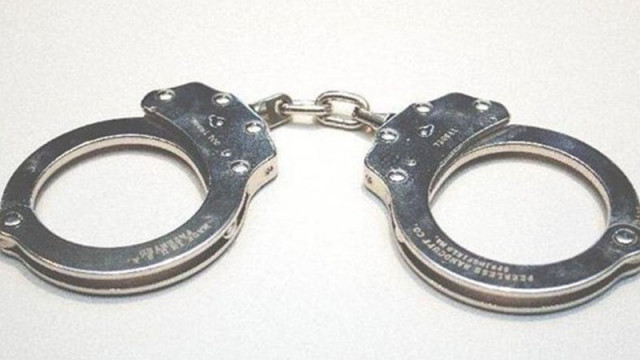 Задържани са мъж и жена в чийто дом са открити