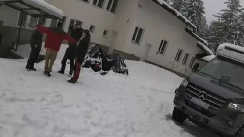 На 11-годишна възраст майката на Николай Златков поверила сина си на Лама Калушев