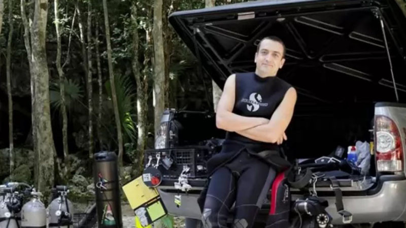 "Гуру" Калушев гостувал на децата в училище "Космос", където учил и убития Александър