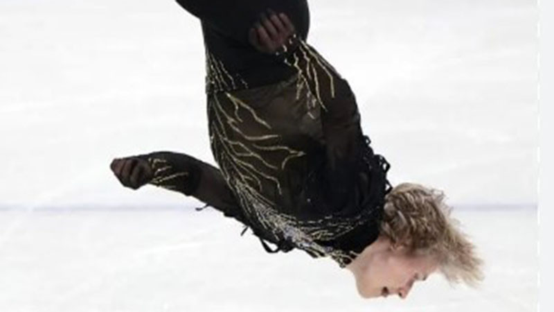Американецът Иля Малинин изпълни "забраненото" задно салто на леда