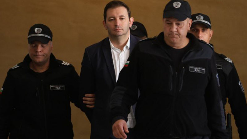 Съдът отложи разпоредителното заседание по делото срещу Никола Барбутов и трима други