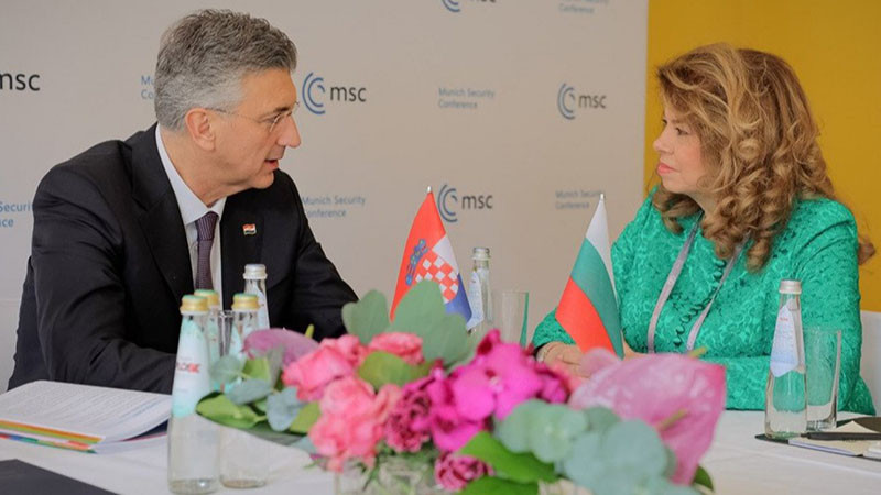 Илияна Йотова и Андрей Пленкович обсъдиха инициативата "Три морета"