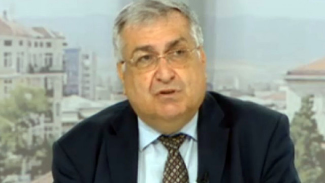 БСП се опитват да застанат до ПП ДБ затова идва